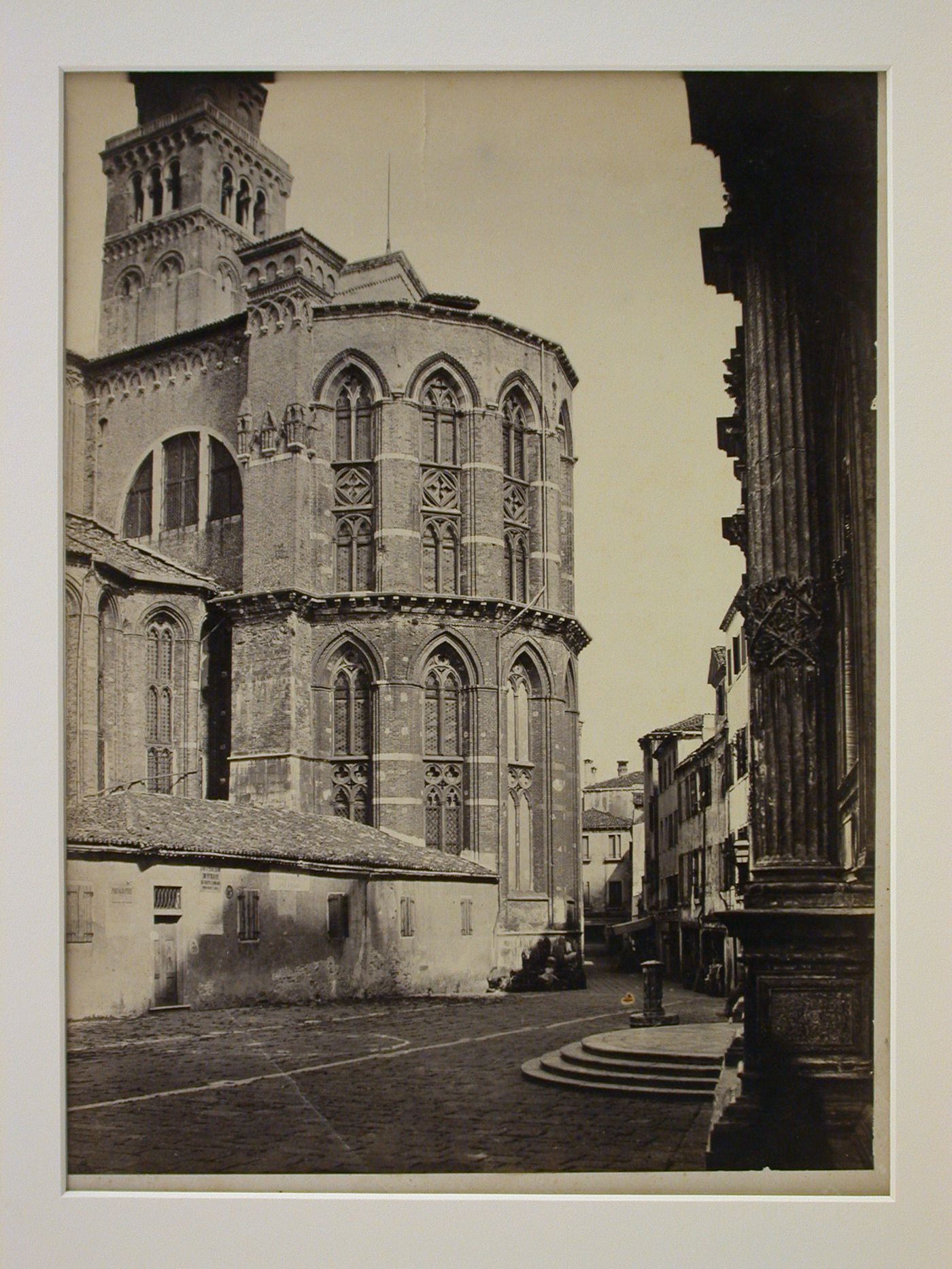 Church S. Maria dei Frari, con la porta della Scuola di S. Rocco, Venice, Italy