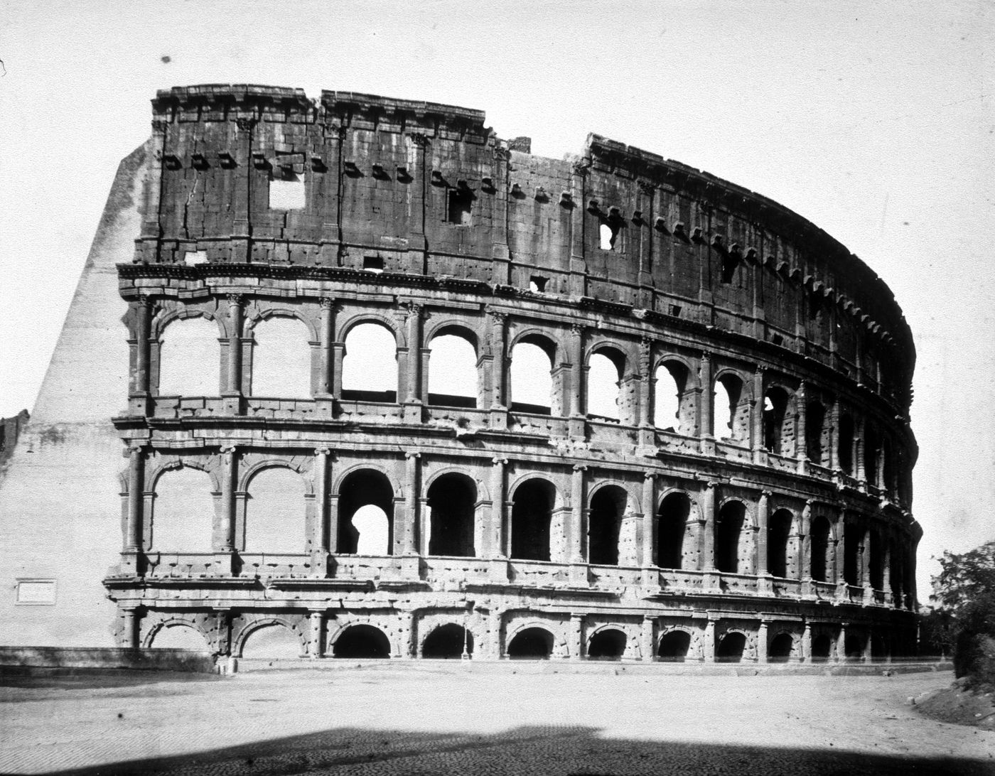 Plate from album ''Views of Italy, Monaco, Algers, Lisbonne, Gibraltar and Montserrat by various photographers''