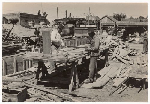 Photograph of unidentified supplier's shop for Casa sobre el arroyo, Mar del Plata, Argentina