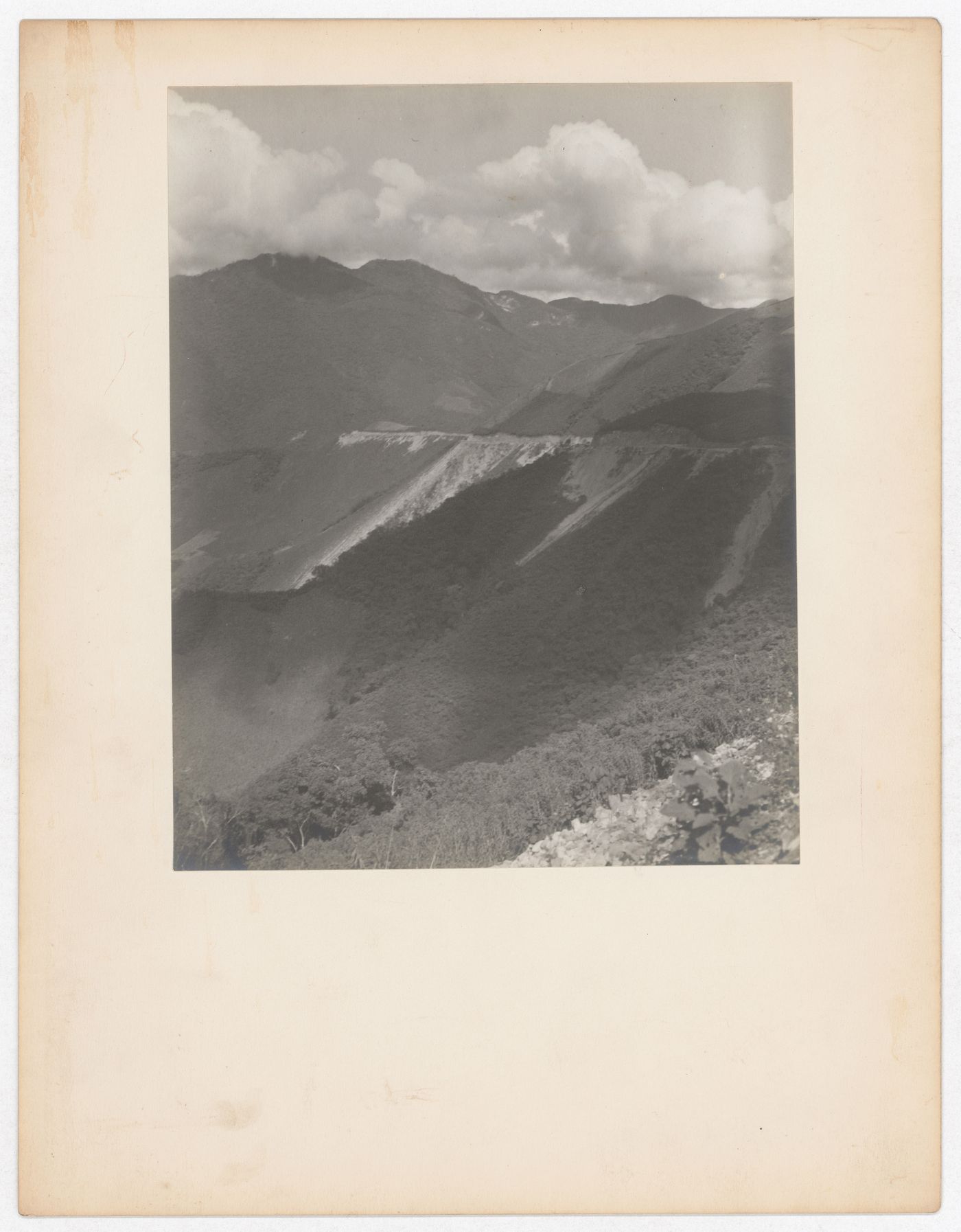 View of the Pan American Highway and hills, between Jacala de Ledesma and Tamazunchale, Mexico