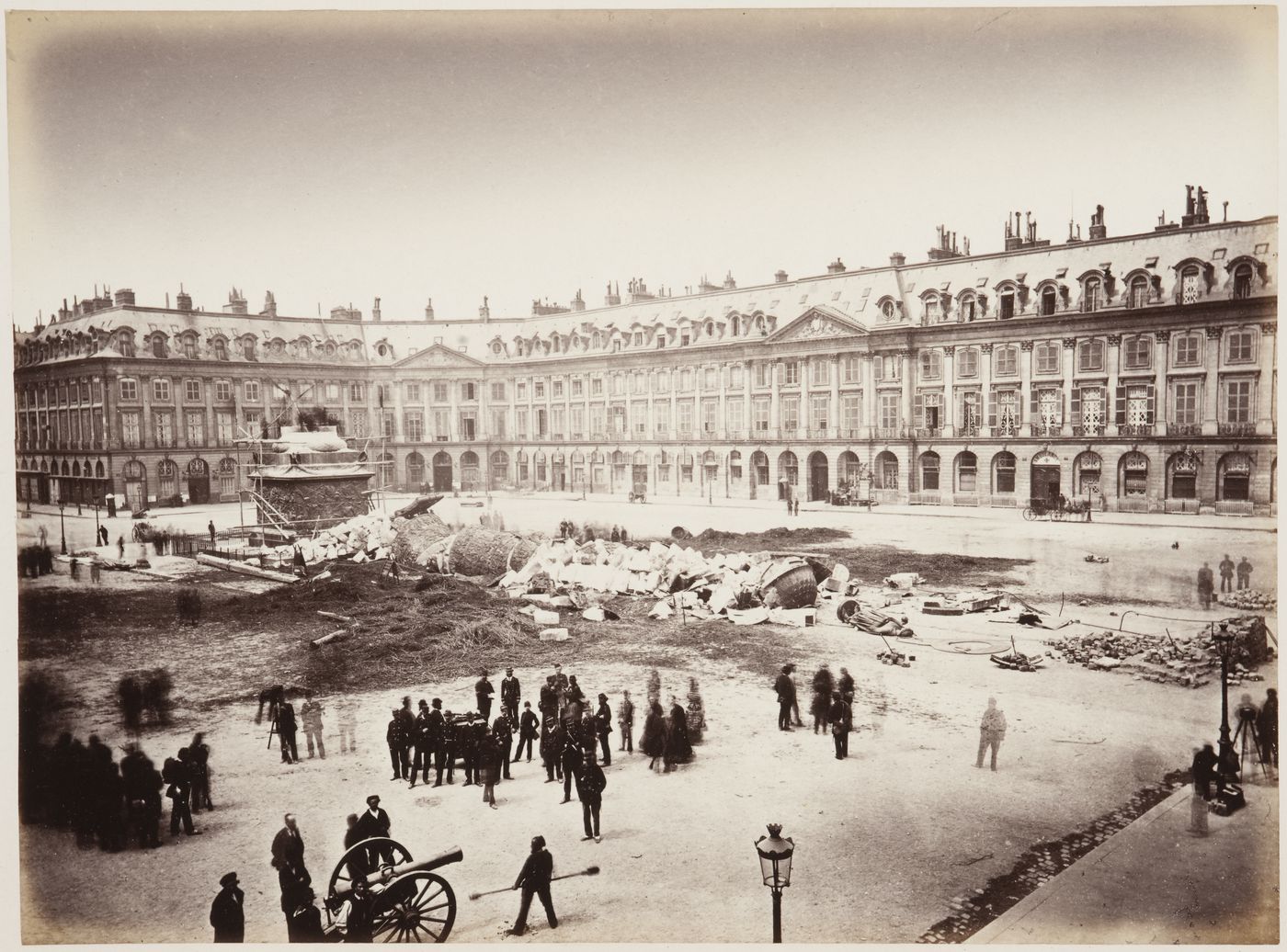 The destruction of the Vendôme column, Place Vendôme, Paris