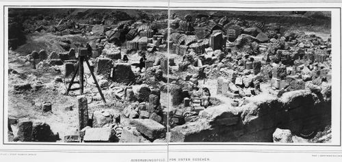 A + B: AUSGRABUNGSFELD, VON OSTEN GESEHEN. [Excavation site viewed from the east.]