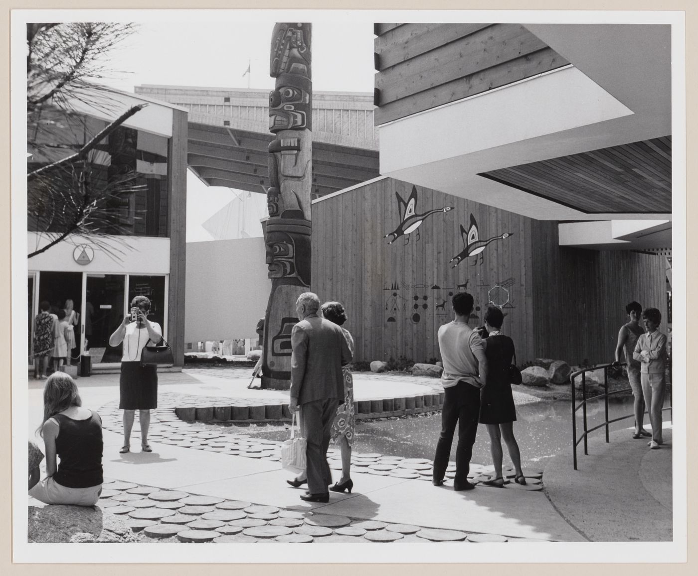 Partial view of the Totem Kwakiutl, created by Tony and Henry Hunt, at the Indians of Canada Pavilion, Expo 67, Montréal, Québec