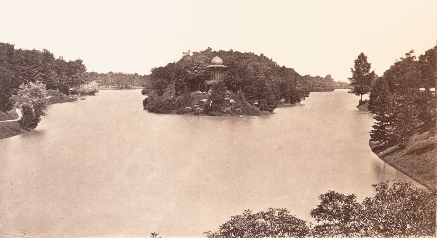 Plate from album ''Buildings, parks and streets of Paris, Versailles and environs, France''