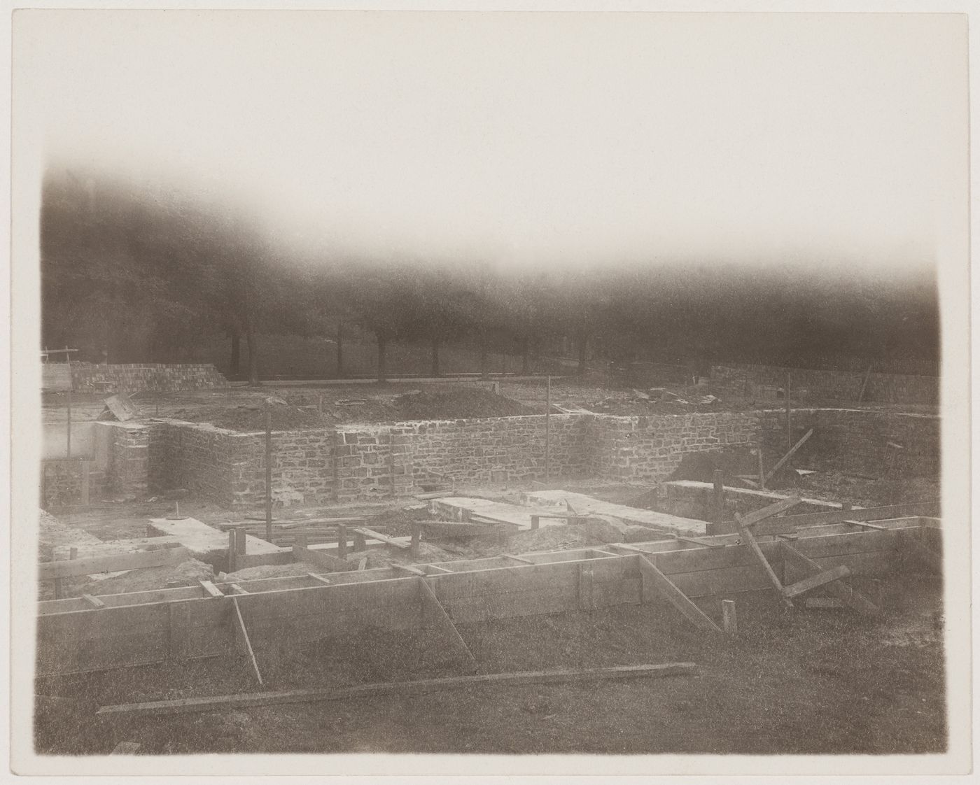 Exterior view of Darwin D. Martin House under construction, Buffalo, New York