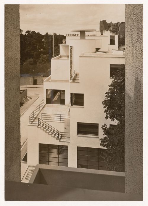 Exterior view of Jan and Joel Martel's home and studio, taken from a neighboring building, Mallet-Stevens road in the 16th arrondissement, Paris, France