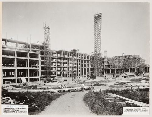 Photographie des travaux de construction, Pavillon principal et campus, Université de Montréal, Montréal, Canada