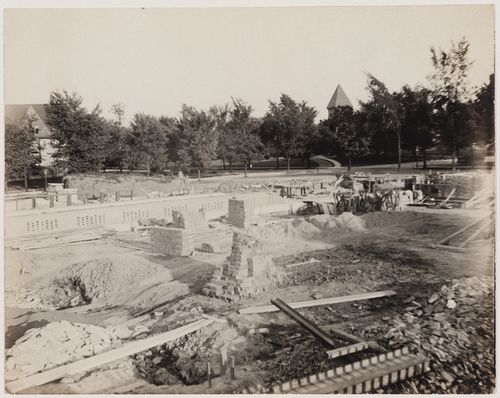 Exterior view of Darwin D. Martin House under construction, Buffalo, New York