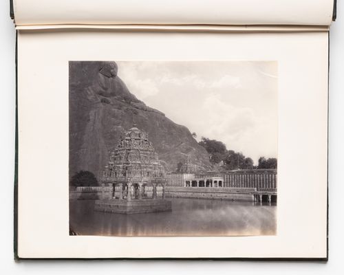 View of a rock, a water tank and a central pavilion with a hypostyle hall on its right, Kaloogoomulla (now Kalugumalai),  India
