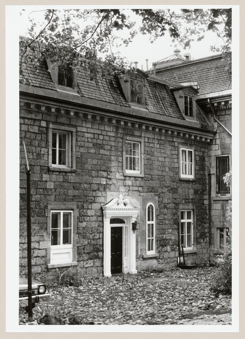 View of the principal façade of Maison Rosemount, 16 Severn Avenue, Westmount, Québec