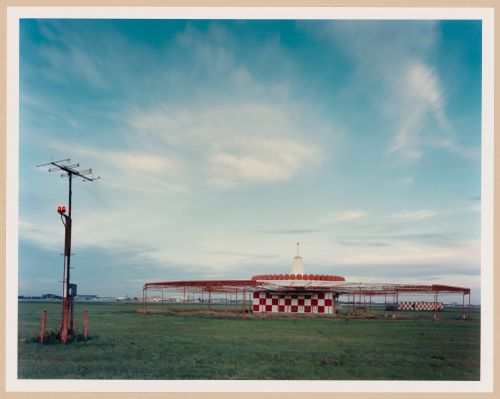 ORD: O’Hare Airfield: View of Aircraft approach transmitter, O'Hare International Airport, Chicago, Illinois