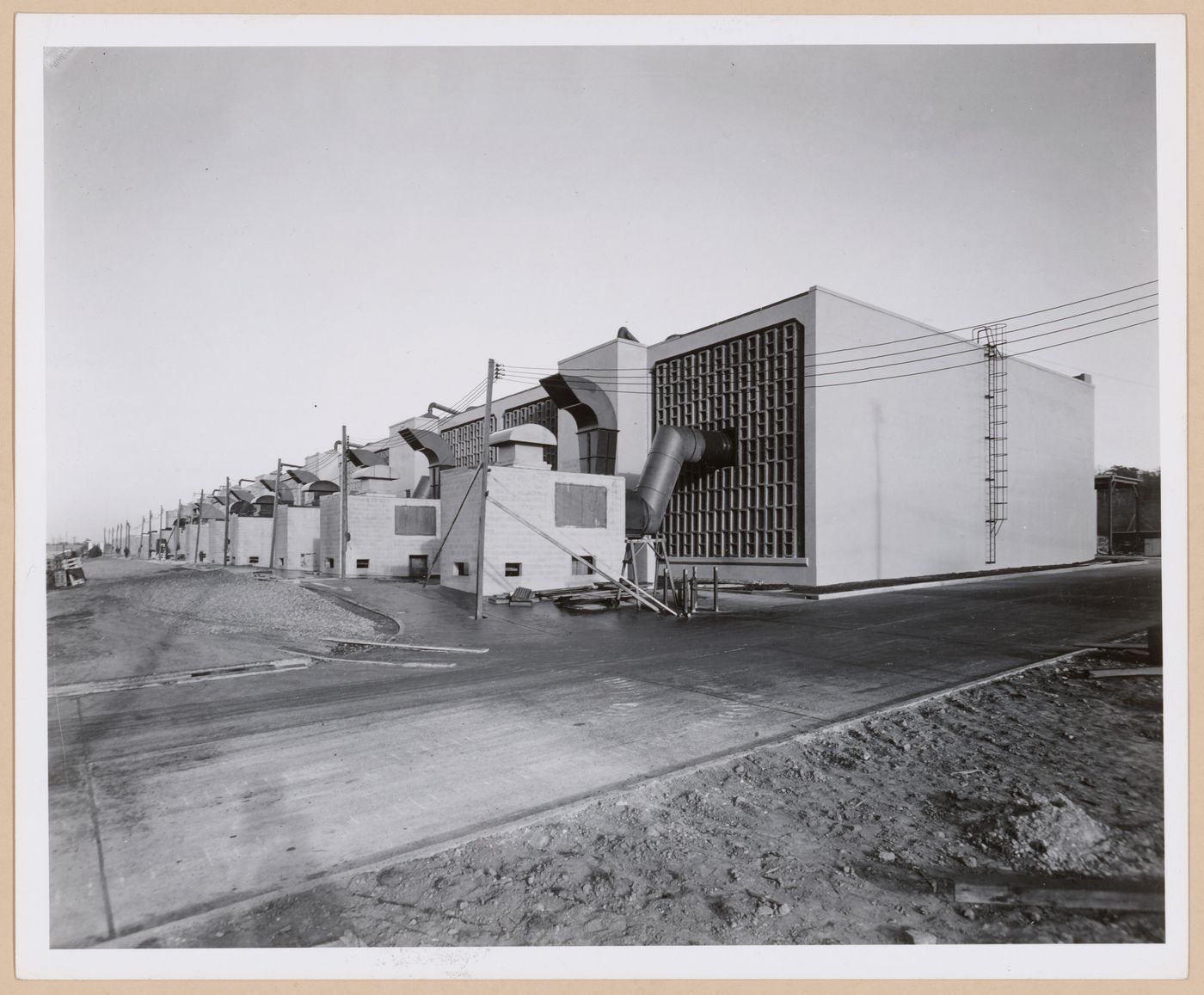 View of the principal and lateral façades of the Test Cells, Wright Aeronautical Corporation Airplane Engine Assembly Plant, Wood-Ridge, New Jersey