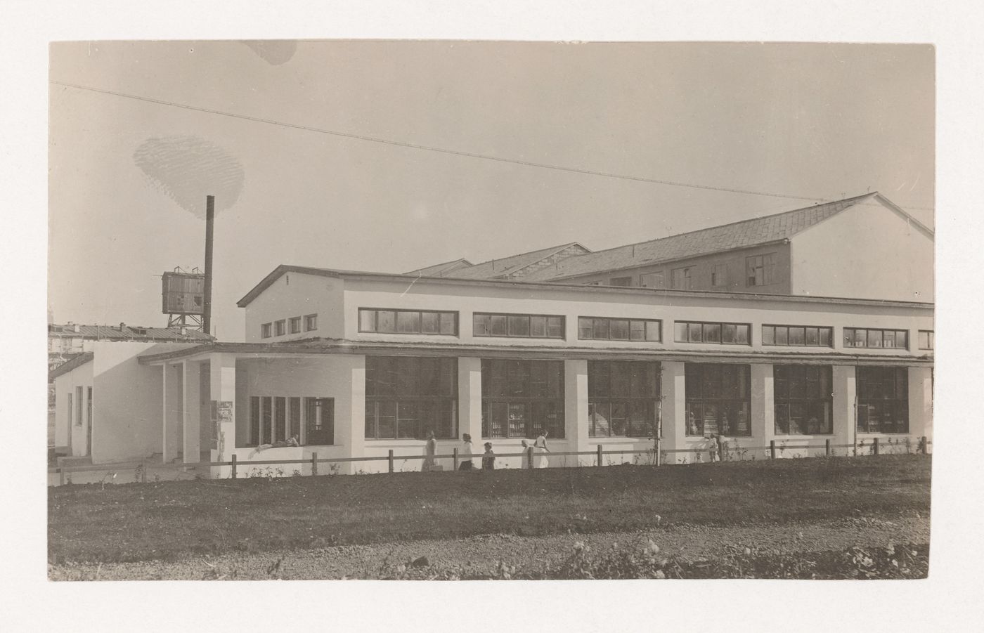 Exterior view of a grocery store in the First Block, Magnitogorsk, Soviet Union (now in Russia)