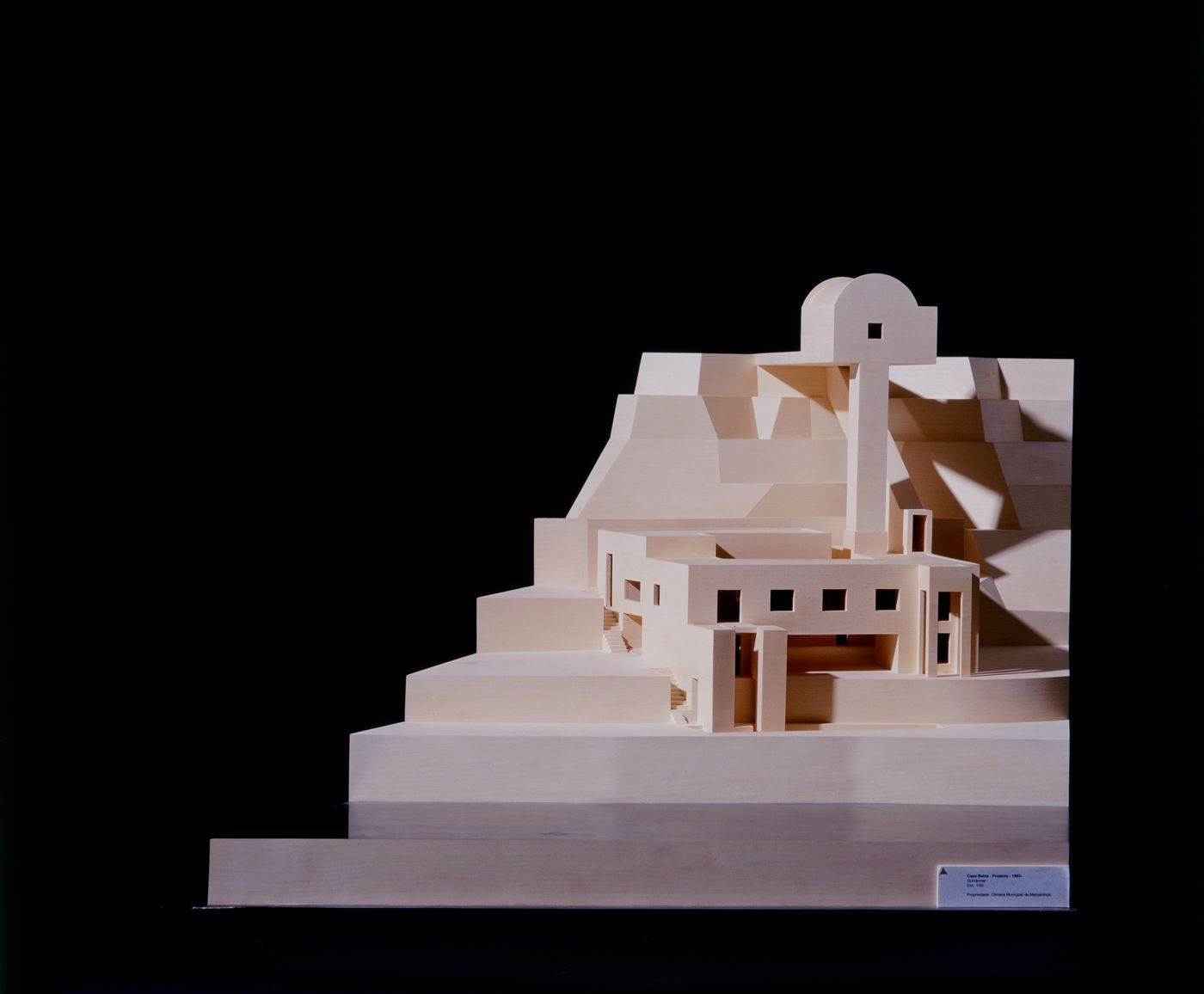 View of model for Casa Mário Bahia [Mário Bahia house], Gondomar, Portugal