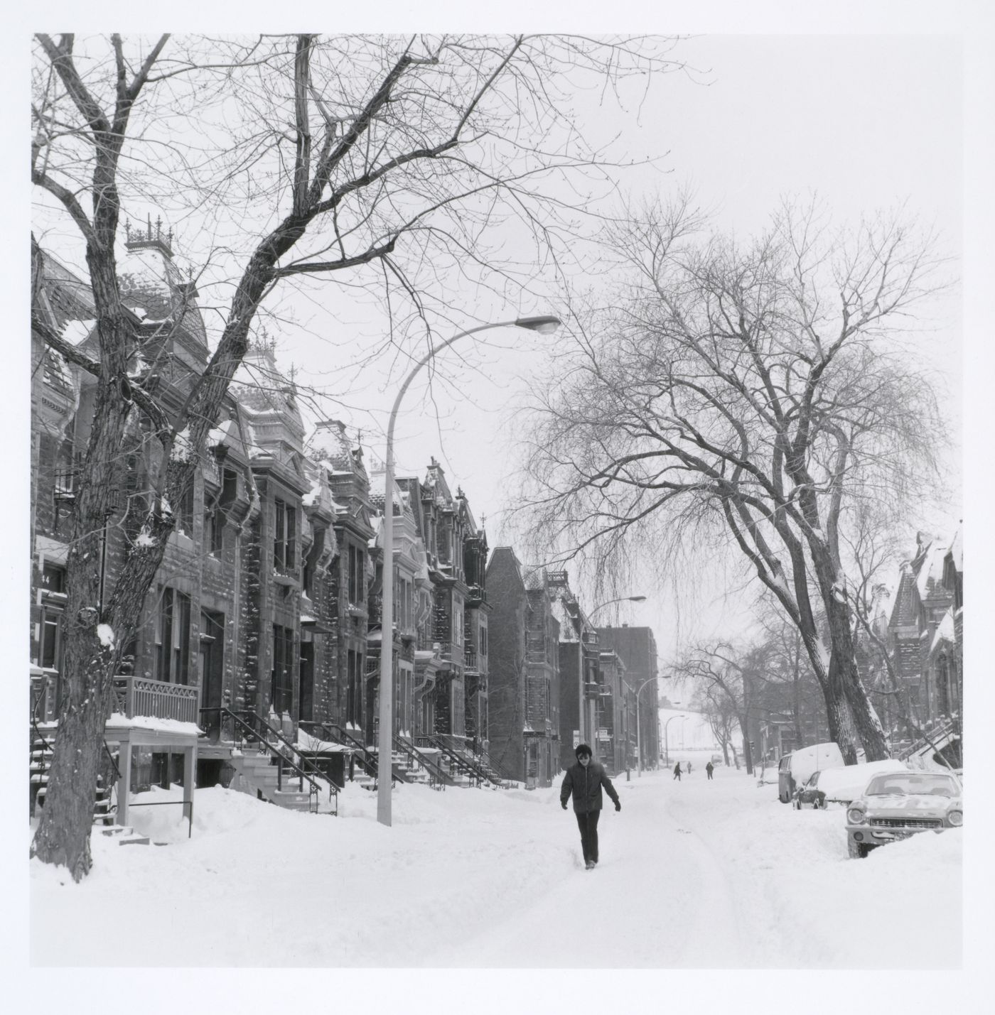 Milton Park Project: Looking north on Hutchison from below Prince Arthur, Montréal, Québec