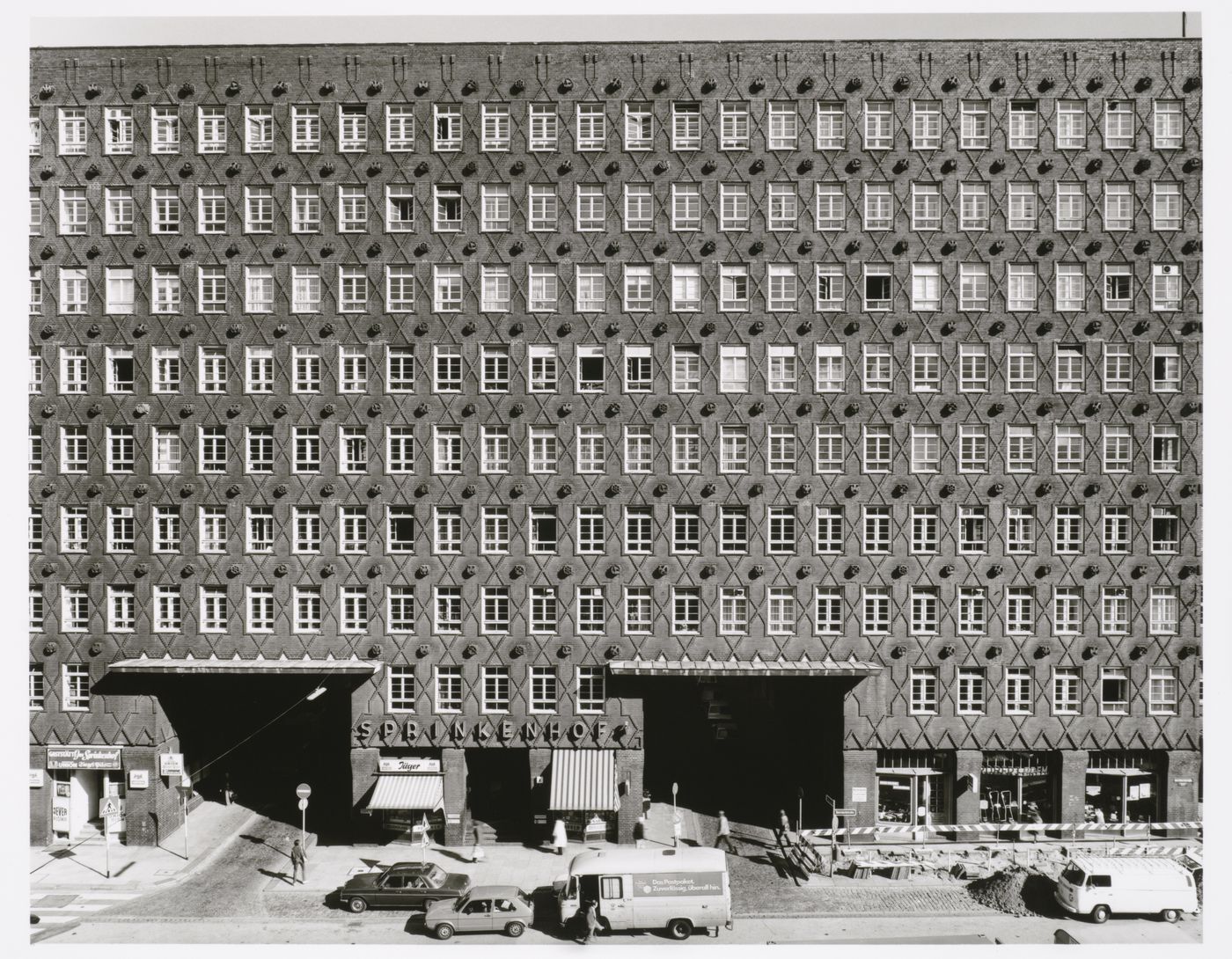 View of the principal façade of Sprinkenhof office building showing the tunnels for Springeltwiete [street] and Burchardstrasse which run under the building, Hamburg, Germany