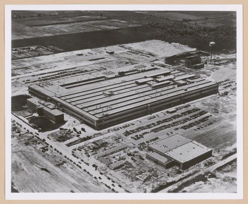 Aerial view of the Automobile Assembly Plant, General Motors Corporation Chevrolet division, Flint, Michigan