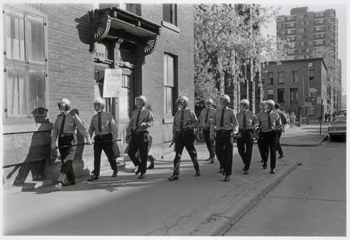 Milton Park Project: Occupation of closed houses on Prince Arthur, Montréal, Québec