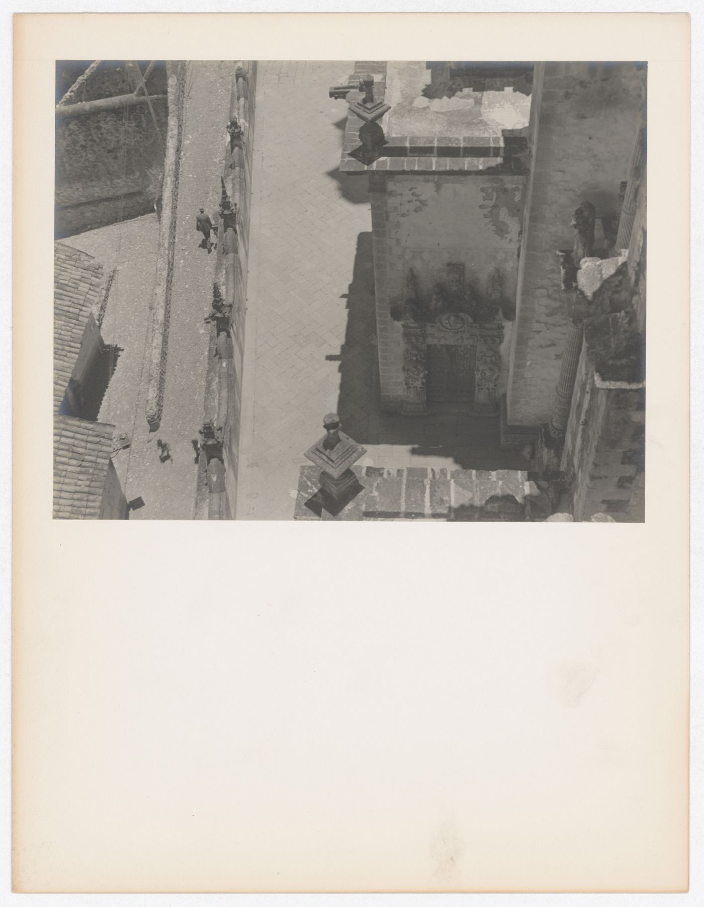Aerial view of a street and the churchyard, from Santa Prisca, Taxco de Alarcón, Mexico