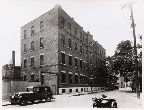 View of the principal and lateral façades of Alphonse Raymond Limited, Montréal [?], Québec