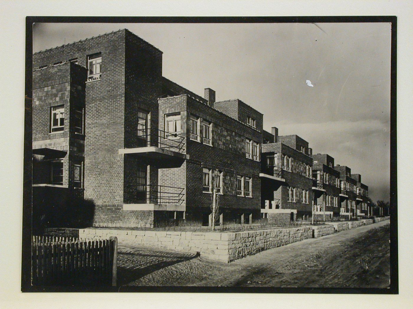 Bloc de maisons ouvrières à Hermsdorf. Allemagne. Thilo Schoder, architecte à Weimar-Géra