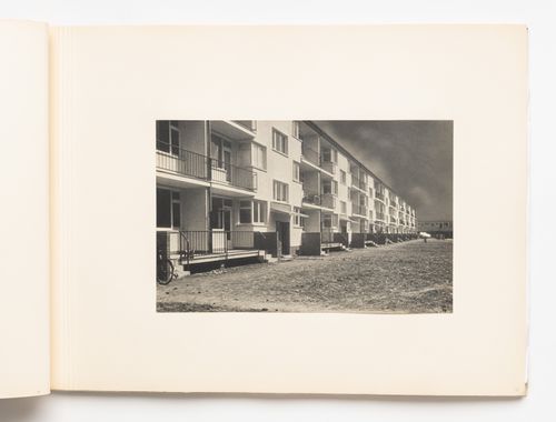 Exterior view of type A housing units, Hellerhof Housing Estate, Frankfurt am Main, Germany