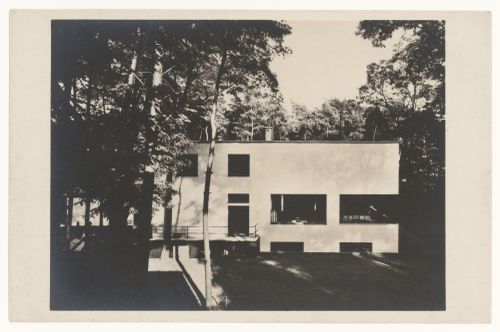 View of the west façade of Walter Gropius' house, Bauhaus Masters' Housing, Dessau, Germany