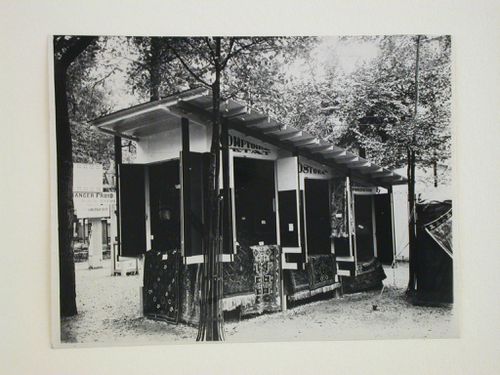 Exterior view of a Soviet Trade Section kiosk, 1925 Paris Exhibition of Decorative Arts