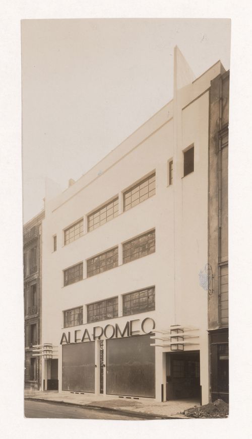 Exterior view of the Alfa Romeo garage, rue Marbeuf, 8th arrondissement, Paris, France