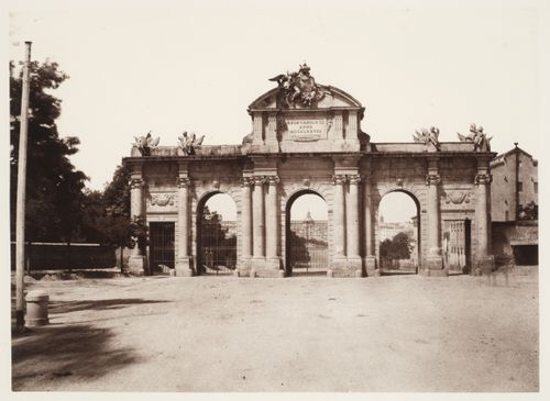 View of the Alcala Gate [Puerta de Alcalá], Madrid, Spain