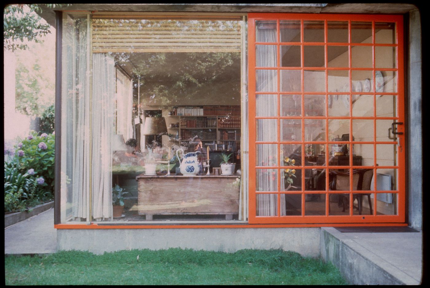 Slide of exterior view of Casa Manuel Magalhães, Porto