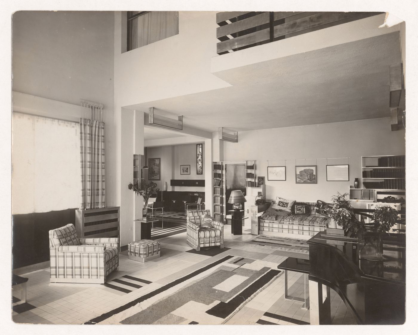 Interior view of living room, Mallet-Stevens hôtel particulier, rue Mallet-Stevens, 16th arrondissement, Paris, France