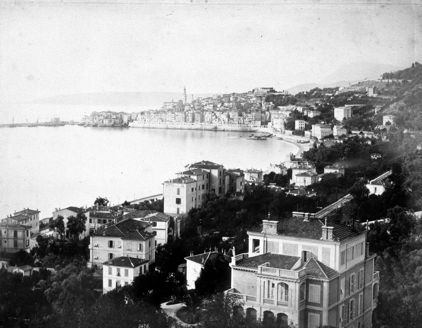 Plate from album ''Views of Italy, Monaco, Algers, Lisbonne, Gibraltar and Montserrat by various photographers''