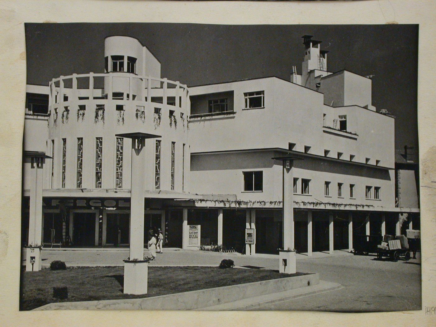 Casino de la Pergola à St-Jean-de-Luz. France. Rob. Mallet-Stevens et W. Marcel, architectes