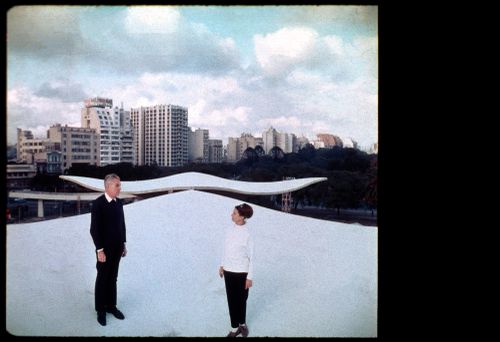 Photograph of Amancio Williams and Lidy Pratti on top of a "shell vault" of Pabellón de exposición en Palermo, Buenos Aires, Argentina