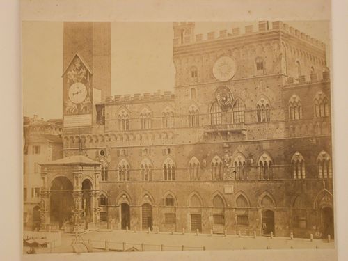 View of the Palazzo Pubblico in Piazza del Campo, Siena, Italy