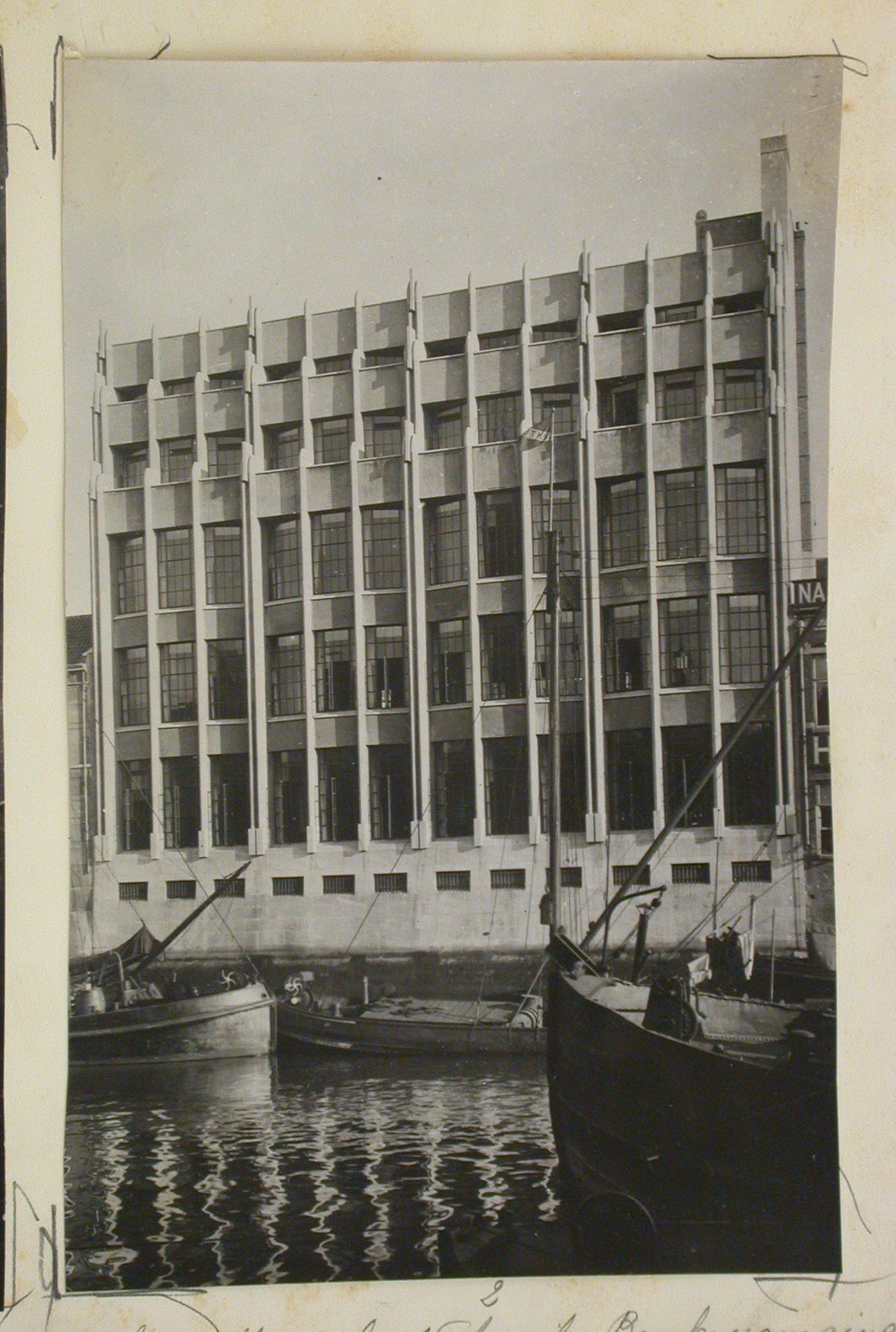 Immeuble de la Nationale Bankvereeniging. H.F. Mertens, architecte à Rotterdam