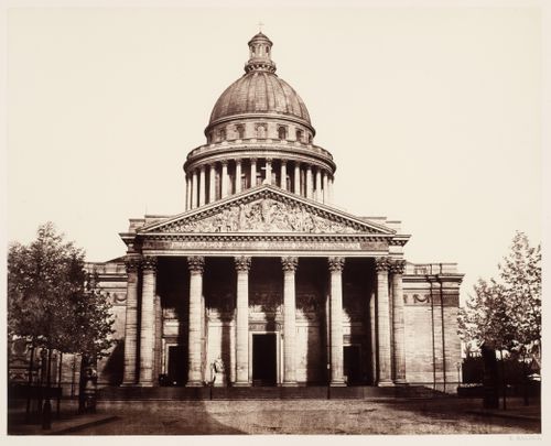 Vue de la façade principale du Panthéon
