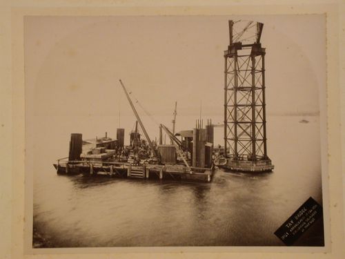 Tay Bridge/Arrangement Pontoons for Sinking Cylinders