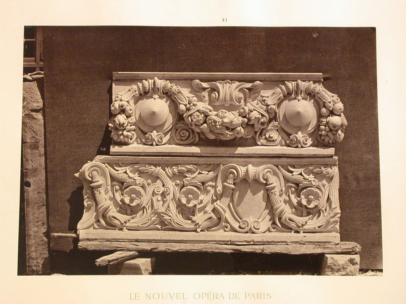 Frise de l'entablement. - Façade principale