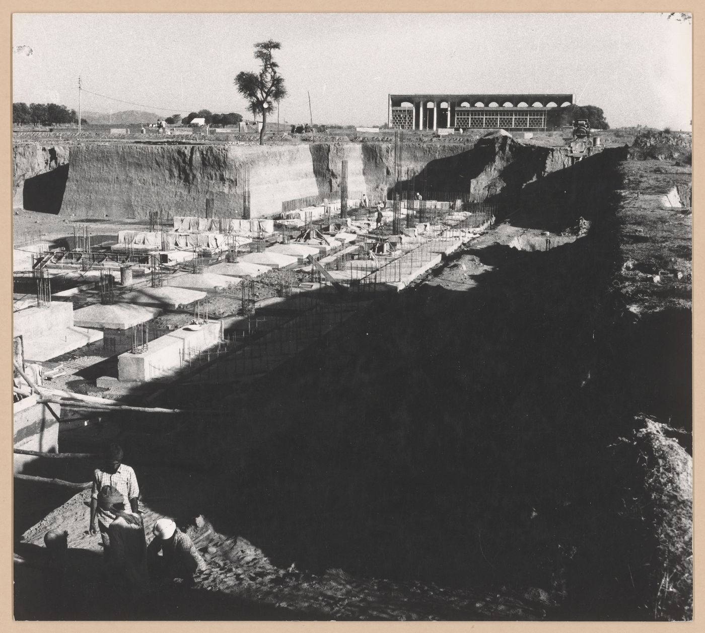 View of Palace of Assembly under construction with the High Court in the background, Chandigarh, India