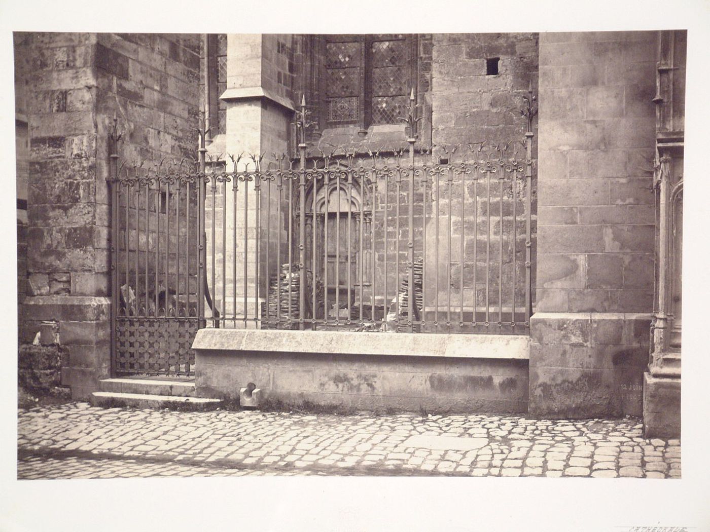 Cathedrale de Troyes, face nord, Juin 1863 ?