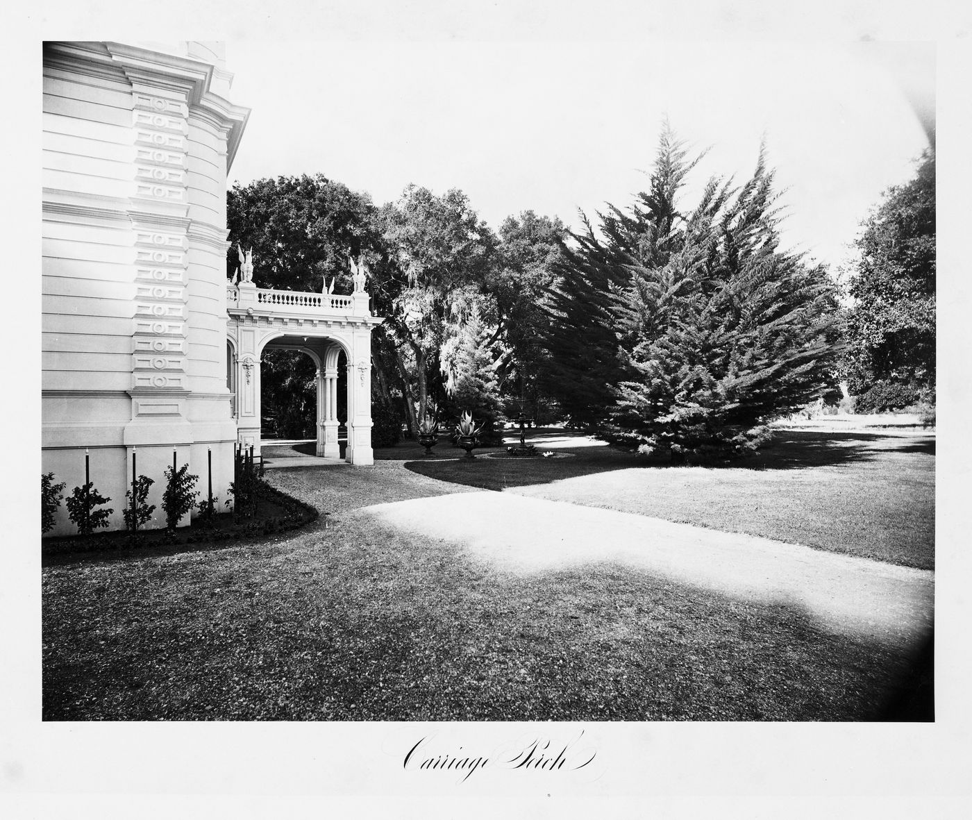 View of the exterior, carriage porch, Thurlow Lodge, Menlo Park, California