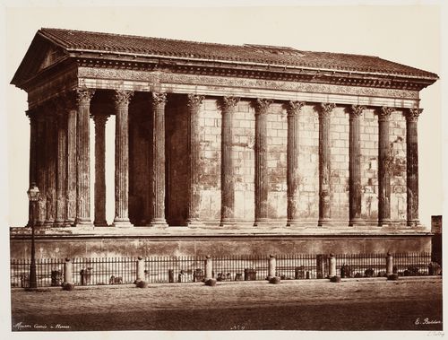 Maison Carrée à Nîmes