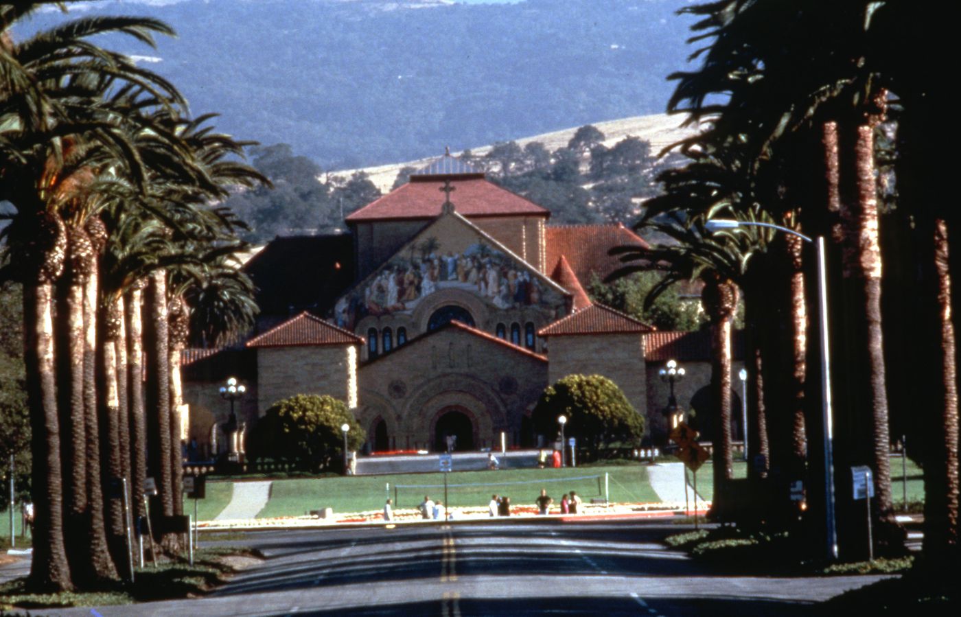 Photograph of church (possibly Stanford Memorial Church) for research for Olmsted: L'origine del parco urbano e del parco naturale contemporaneo