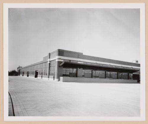 View of the principal and lateral façades of the addition to the Assembly Building, Ford Motor Company Automobile Assembly Plant, Dallas, Texas