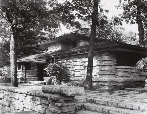 View of retaining walls and a building, Eagle Point Park, Dubuque, Iowa