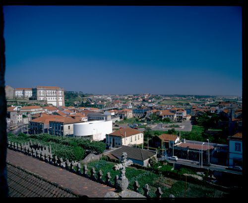Aerial view of Banco Borges & Irmão II [Borges & Irmão bank II], Vila do Conde, Portugal
