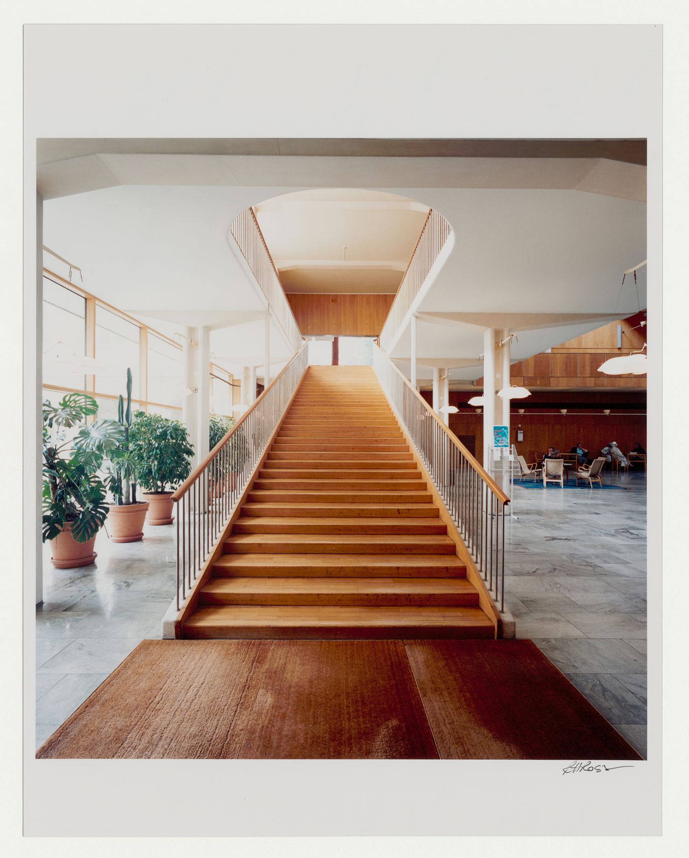 Interior view of the Göteborgs rådhusets tillbyggnad [courthouse annex], showing the main staircase from ground floor level, Göteborg, Sweden