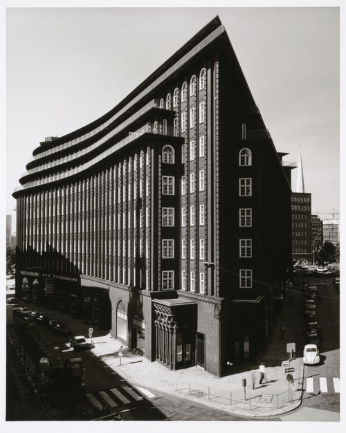 View of the south façade of Chilehaus office building, Pumpen [street], Hamburg, Germany